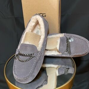 UGG Ansley Chain Women’s loafer in size USA 11